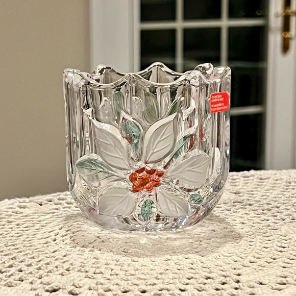 Mikasa Holiday Bloom Poinsettia Crystal Votive Candle Holder - Picture 4 of 6
